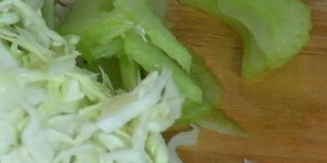 хот-доги с зелеными овощами и горчичным майонезом