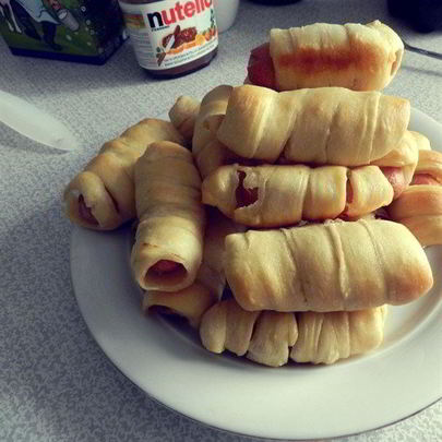 Хот-доги в спиральках из теста