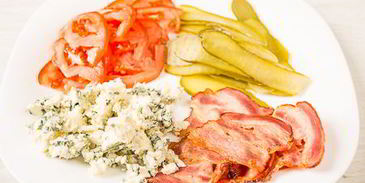 неправильный хот-дог с ростбифом