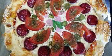 суперсырная хот-дог-пицца