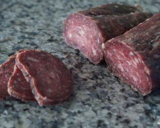 Колбаса из оленины