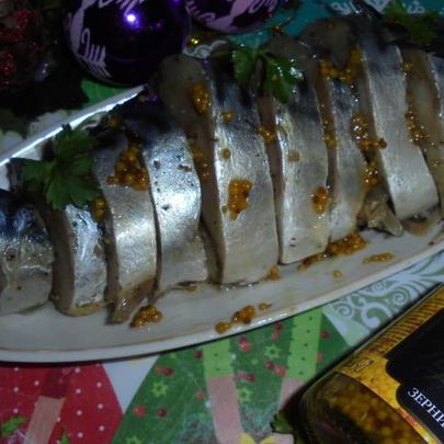 Маринованная скумбрия по-домашнему