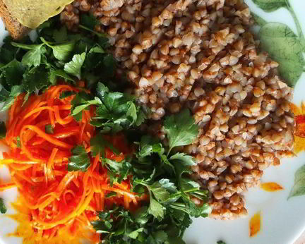 Морковь по-корейски с обжаренным луком