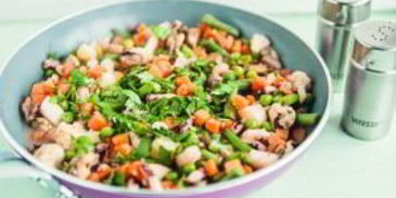 морской коктейль с овощами