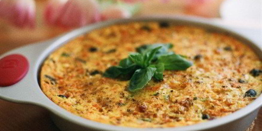 Рецепт фриттаты из кабачков и моркови с оливками