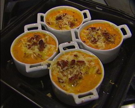 Фриттата из тыквы с беконом и орехами пекан