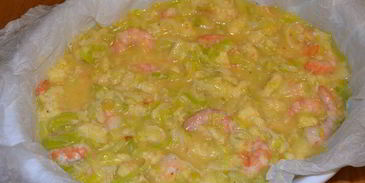 фриттата с креветками и луком пореем