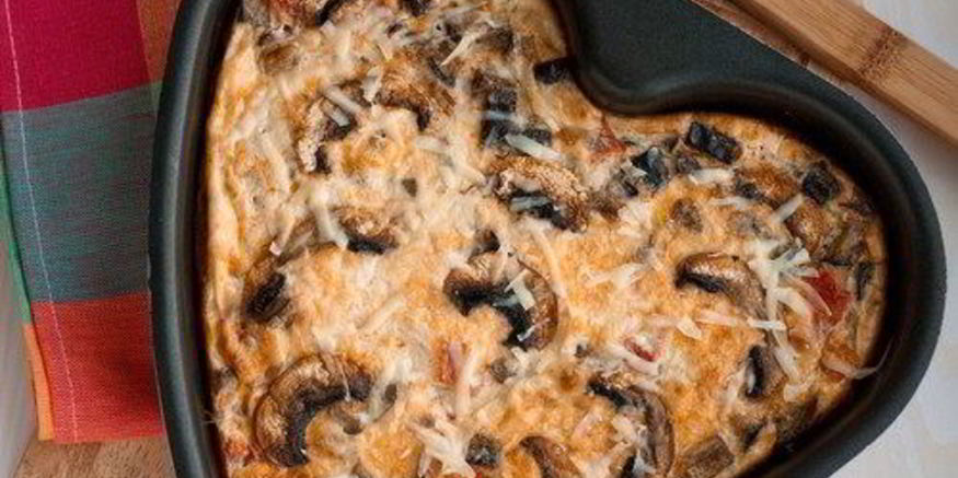 Рецепт грибной фриттаты с шалфеем и пармезаном