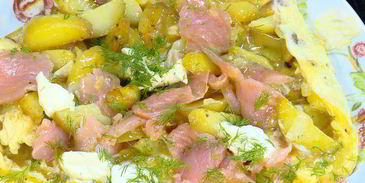 испанский омлет с картофелем, семгой и укропом