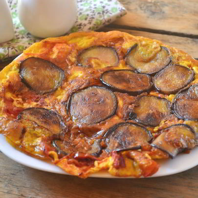 Омлет с баклажанами и помидорами