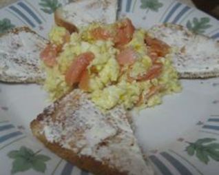 Омлет с красной рыбой