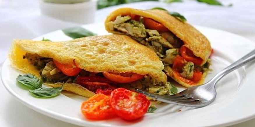 Рецепт омлета с курицей и помидорами