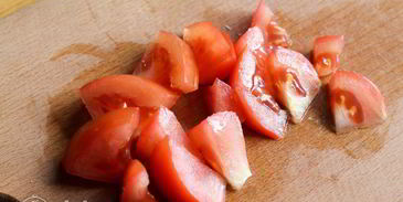 омлет с помидорами