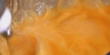 омлет со шпинатом и помидорами черри