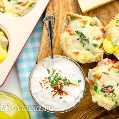 Омлет запеченный в тосте