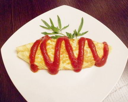 Омурайсу , японский омлет с начинкой