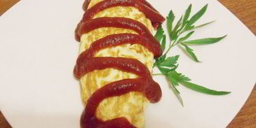 омурайсу , японский омлет с начинкой