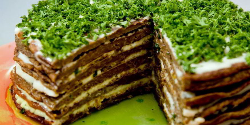 Рецепт печеночного торта с чесноком