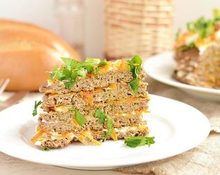 Печеночный торт с морковью