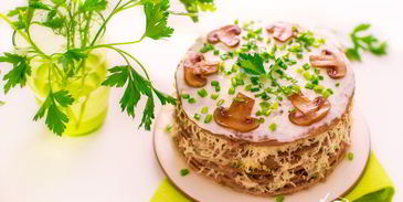 печеночный торт с шампиньонами
