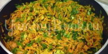 печеночный торт с зеленью и помидорами