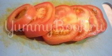 печеночный торт с зеленью и помидорами