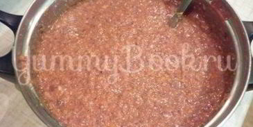 печеночный торт с зеленью и помидорами