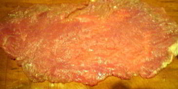 мясные роллы в винно-грибном соусе