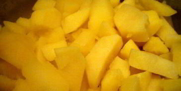 мясные роллы в винно-грибном соусе