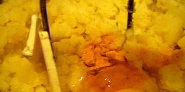 мясные роллы в винно-грибном соусе