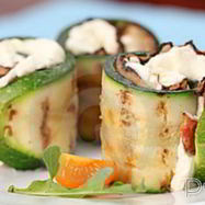 Рецепт Роллов из кабачка и бекона с начинкой