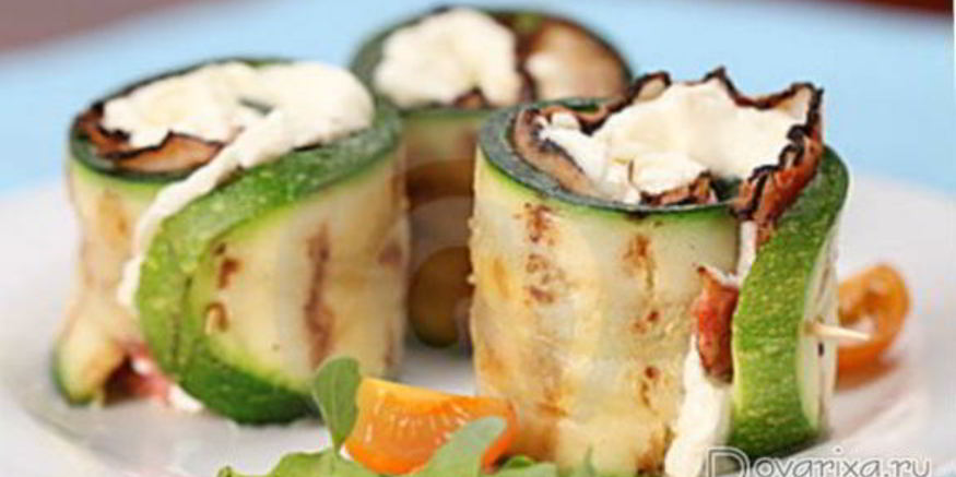 Рецепт роллов из кабачка и бекона с начинкой