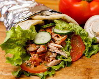 Роллы из лаваша с курицей и шампиньонами