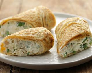 Роллы из омлета с омулем горячего копчения