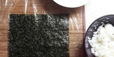 роллы с крабовым мясом и семгой