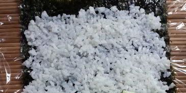 роллы с крабовым мясом и семгой