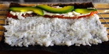 роллы с лососем и филадельфией