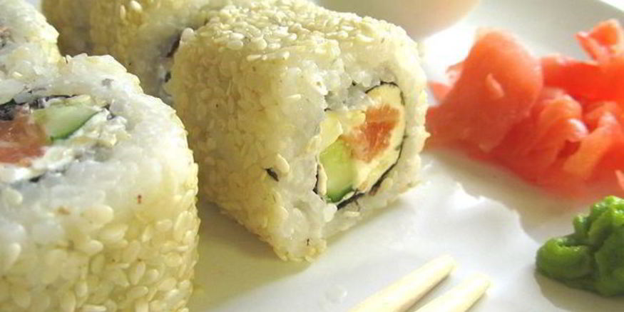 Рецепт роллов с лососем и сыром филадельфия