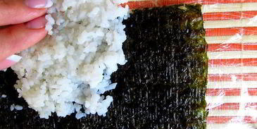 роллы с лососем и сыром филадельфия