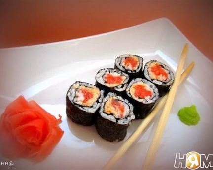 Спайси роллы с лососем