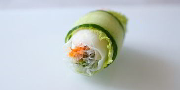 спринг-роллы с кальмарами и тунцом