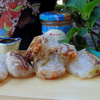 Весенние роллы с тунцом