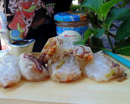 Весенние роллы с тунцом