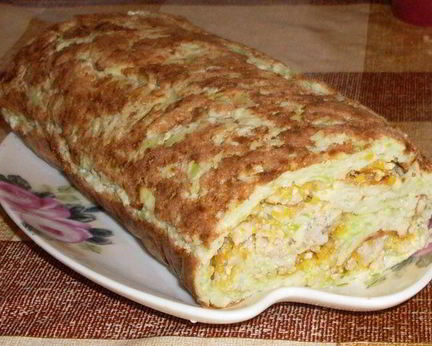 Кабачковый рулет со свининой