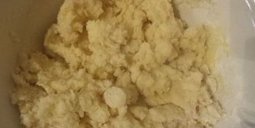 картофельный рулет с колбаской