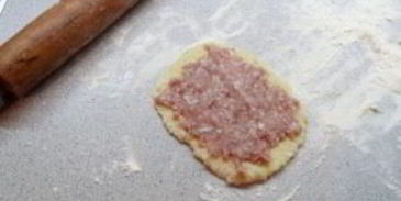 картофельные рулетики с фаршем