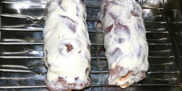 корзиночки со сливочно-сырным кремом и куриным рулетиком