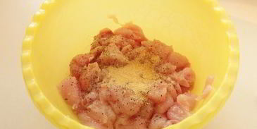 куриный рулет с грибами и сыром