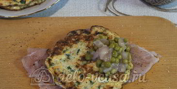 куриный рулет с омлетом