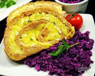 Мясной рулет с картофельной начинкой